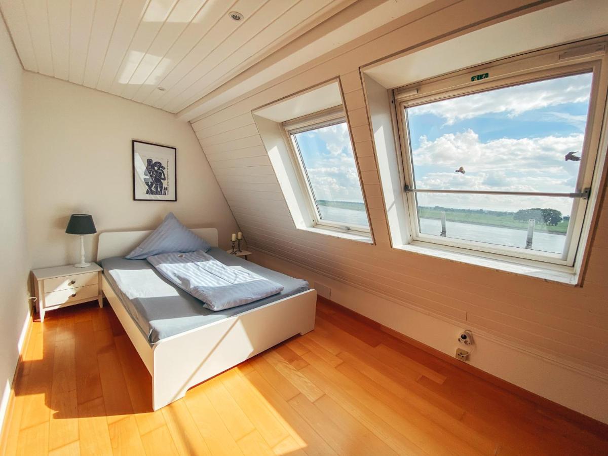 Rheinloft 3 - Große Giebelwohnung mit Dachterrassen an der Rheinpromenade Emmerich Exterior foto