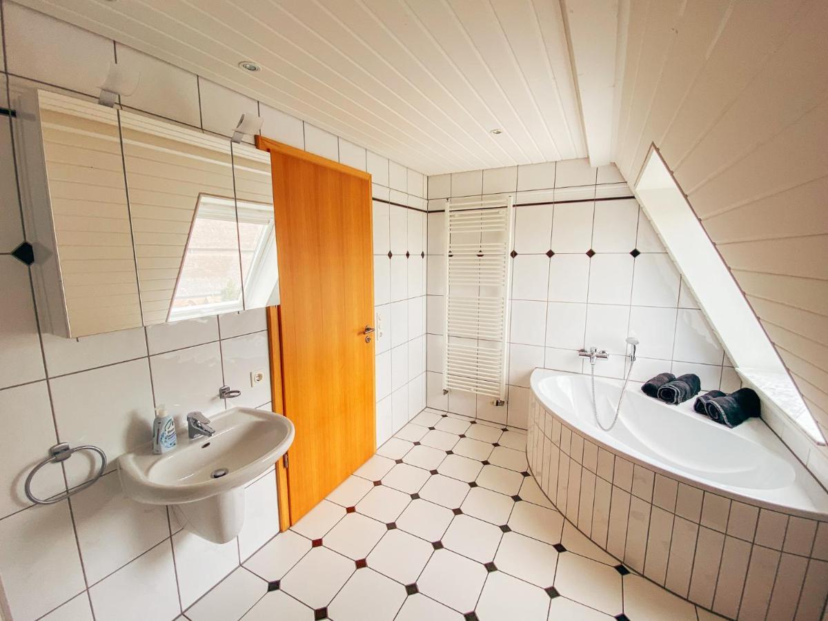 Rheinloft 3 - Große Giebelwohnung mit Dachterrassen an der Rheinpromenade Emmerich Exterior foto