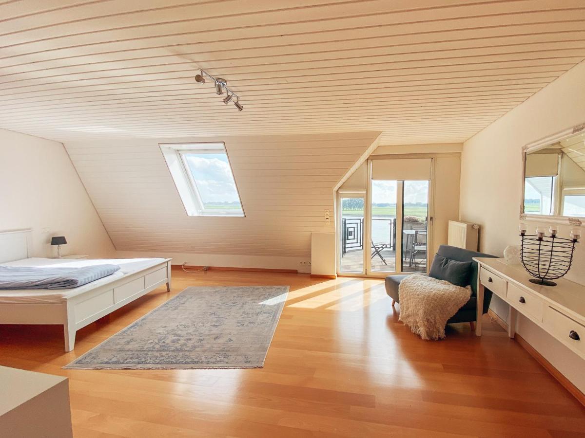 Rheinloft 3 - Große Giebelwohnung mit Dachterrassen an der Rheinpromenade Emmerich Exterior foto